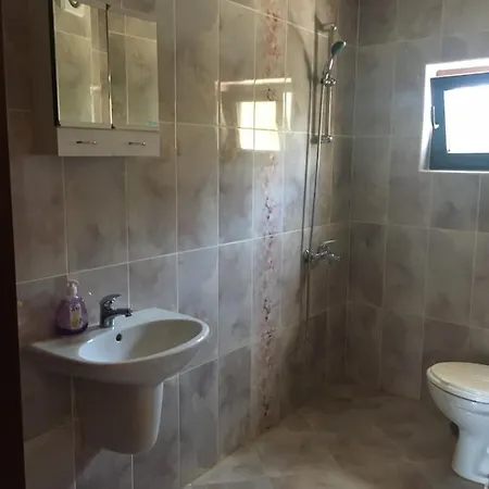Raiski Zaliv Vila *